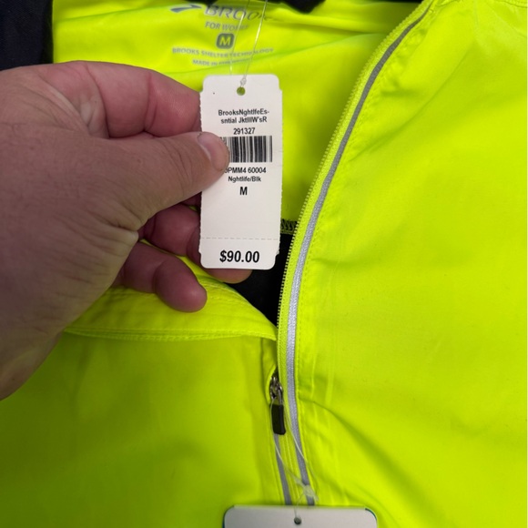 Brooks Women’s Yellow Waterproof Running Jacket - Picture 3 of 4